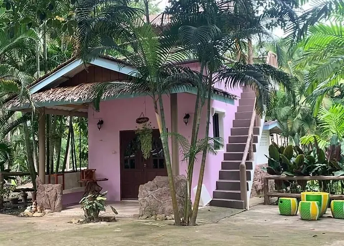 รีสอร์ท บ้านกาแล สวนผึ้ง