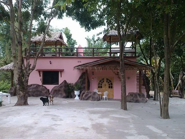 บ้านกาแล รีสอร์ท *